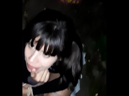 ❤️ На улици натечен пенис у замену за слаткише Јебени видео код нас ❌